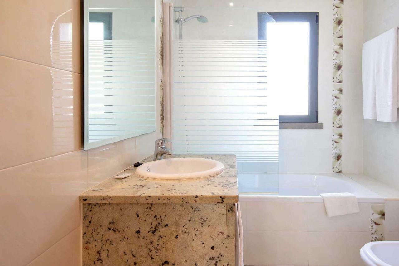 Villa Ruana - 5 Bedrooms On Suite- Free Out Door Hot Jacuzzi - By Bedzy Albufeira Exterior foto